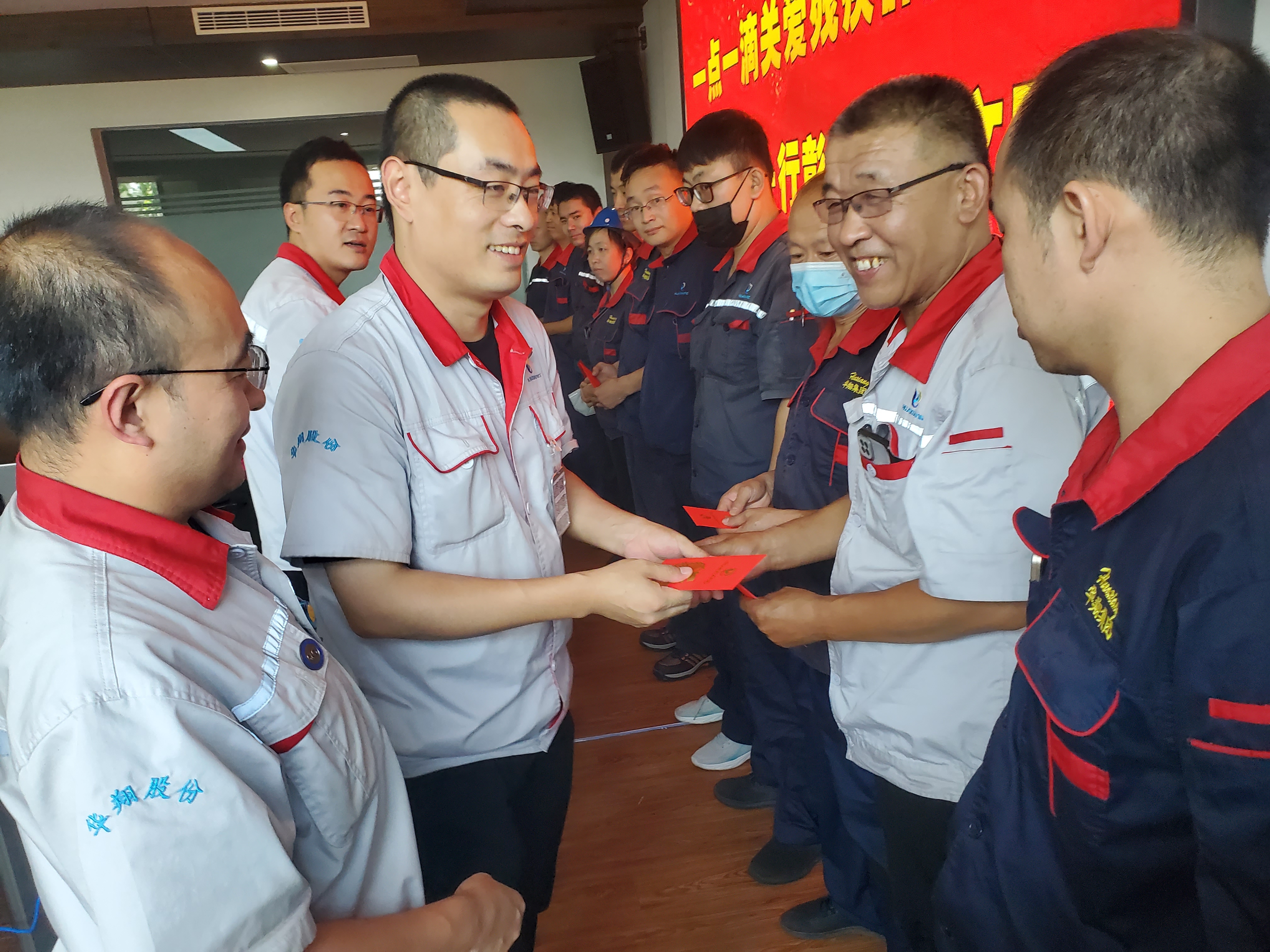 “扶殘助殘有你有我”，華翔很暖心！